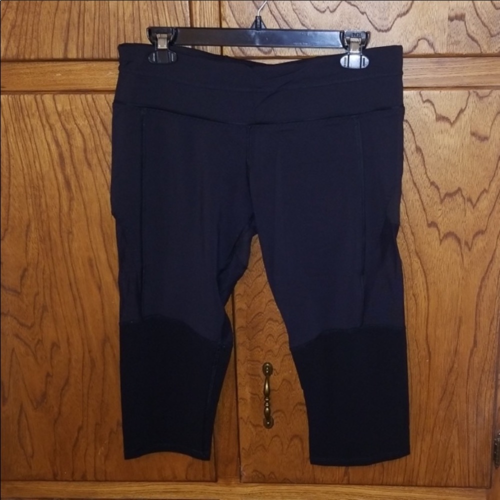 Lululemon crops